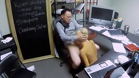 Cutie blows her boss's dong